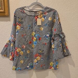 Chic Gingham Floral Bell Sleeve Top
